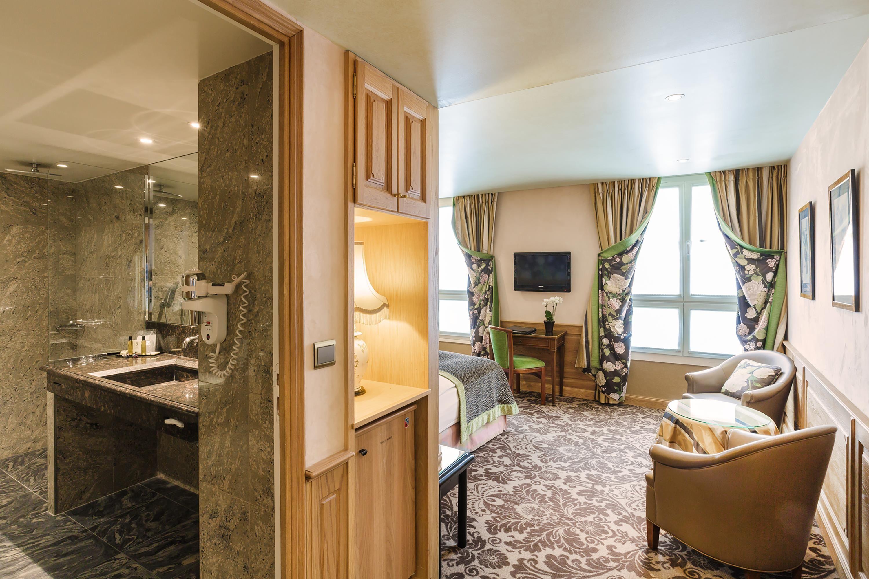 Hotel La Perle Saint Germain Des Prés 3*