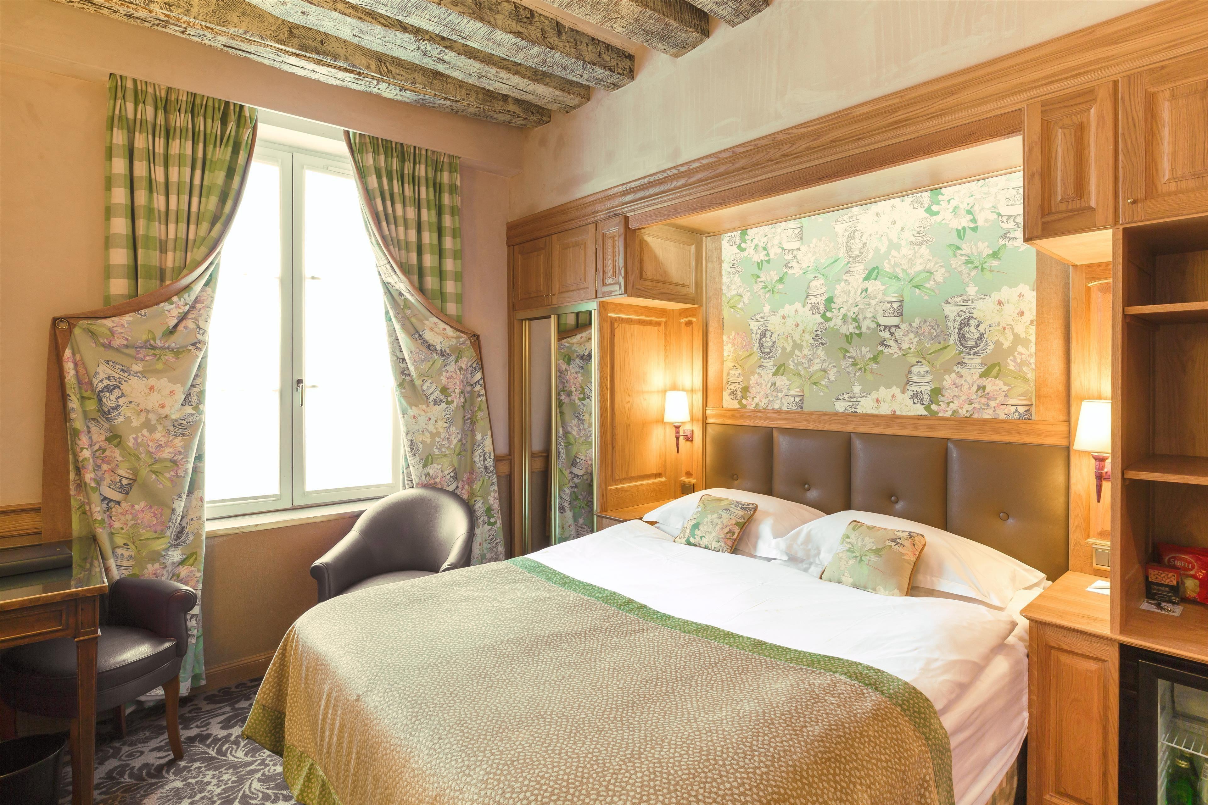 Hotel La Perle Saint Germain Des Pres 3*